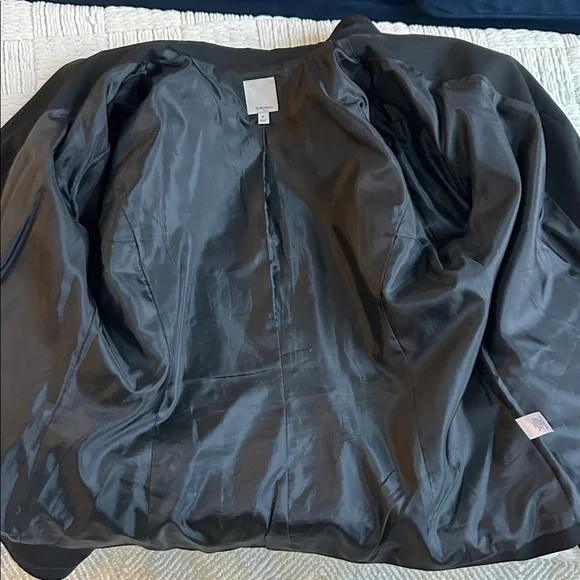 Halogen cropped three button black blazer jacket - Picture 9 of 10